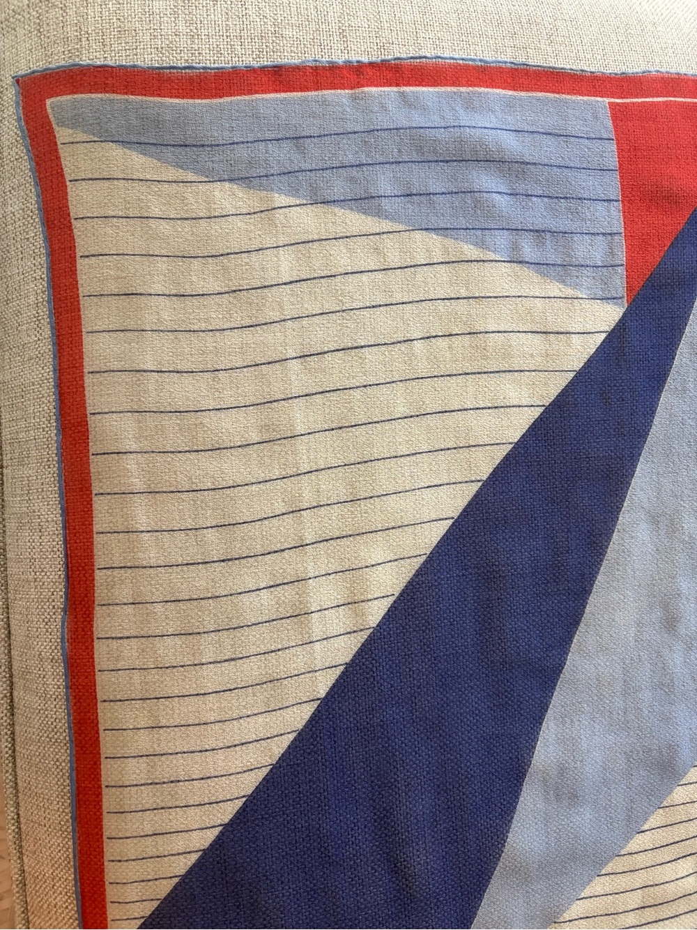 Vintage Vera Neumann scarf. 21x22. Geometric. Navy red, lavender. - Picture 4 of 7